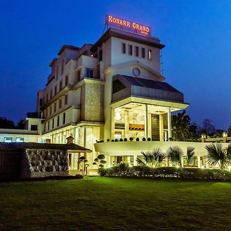 코나크 그랜드 호텔 Mirzāpur 외부 사진
